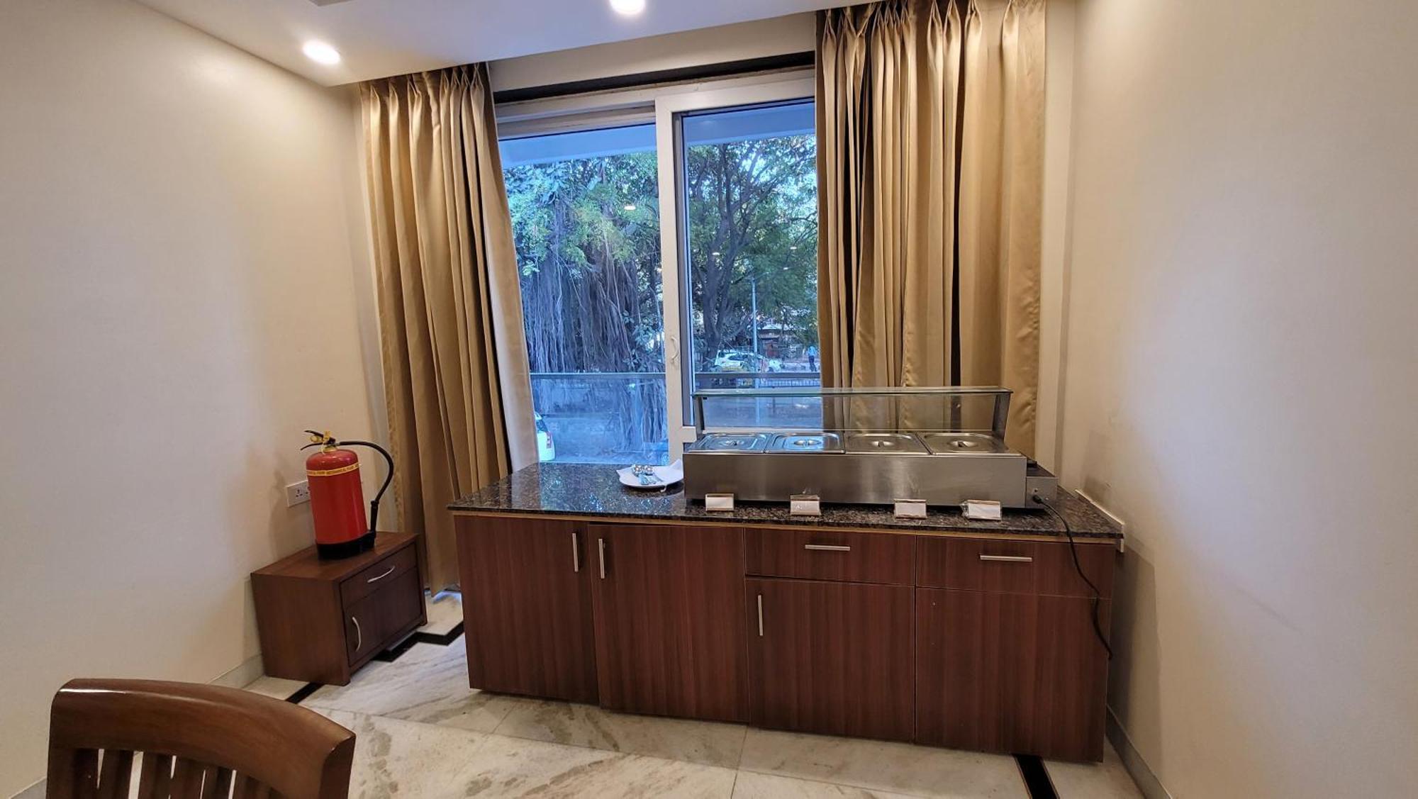 Hotel Jmd Residency Nuova Delhi Esterno foto