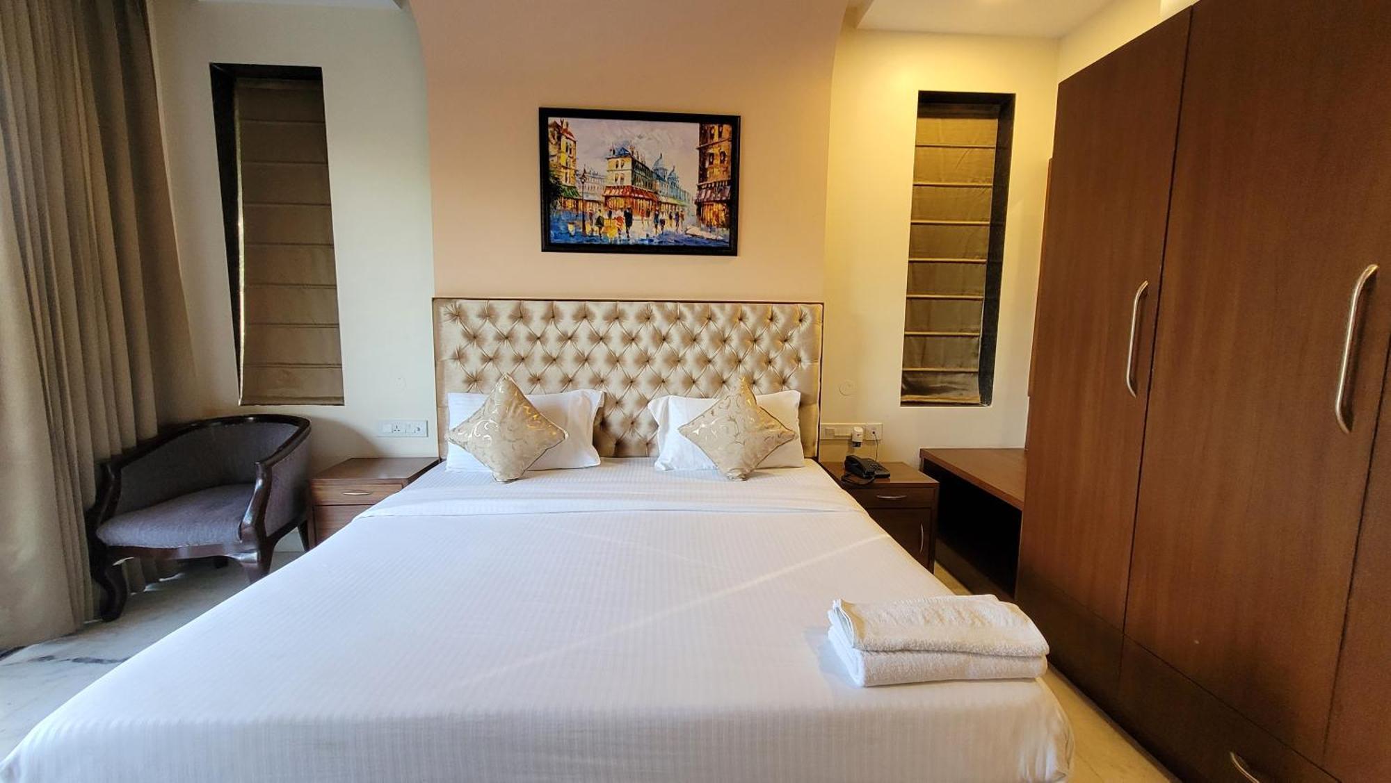Hotel Jmd Residency Nuova Delhi Esterno foto