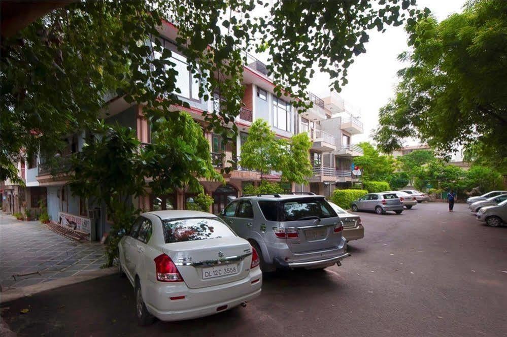 Hotel Jmd Residency Nuova Delhi Esterno foto