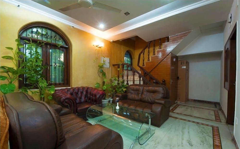 Hotel Jmd Residency Nuova Delhi Esterno foto